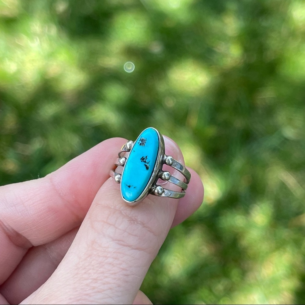 💙 Beautiful Turquoise and Sterling Silver ring 💙